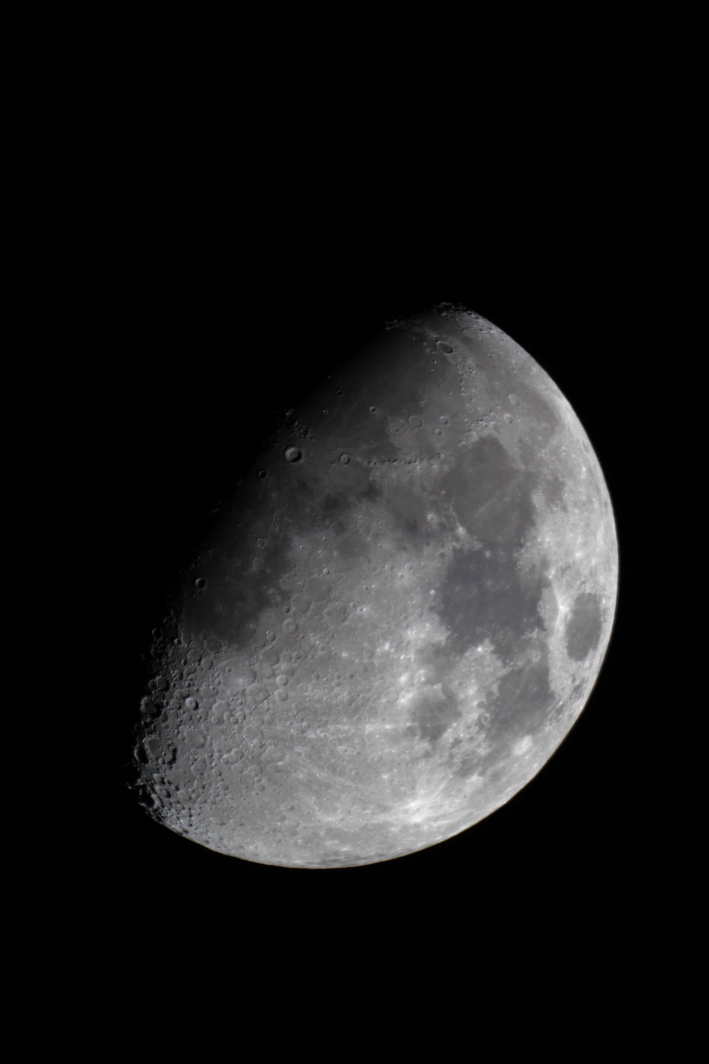20141003佳能700D拍摄的月球照片（口径90mm，焦距1250mm马卡镜）02