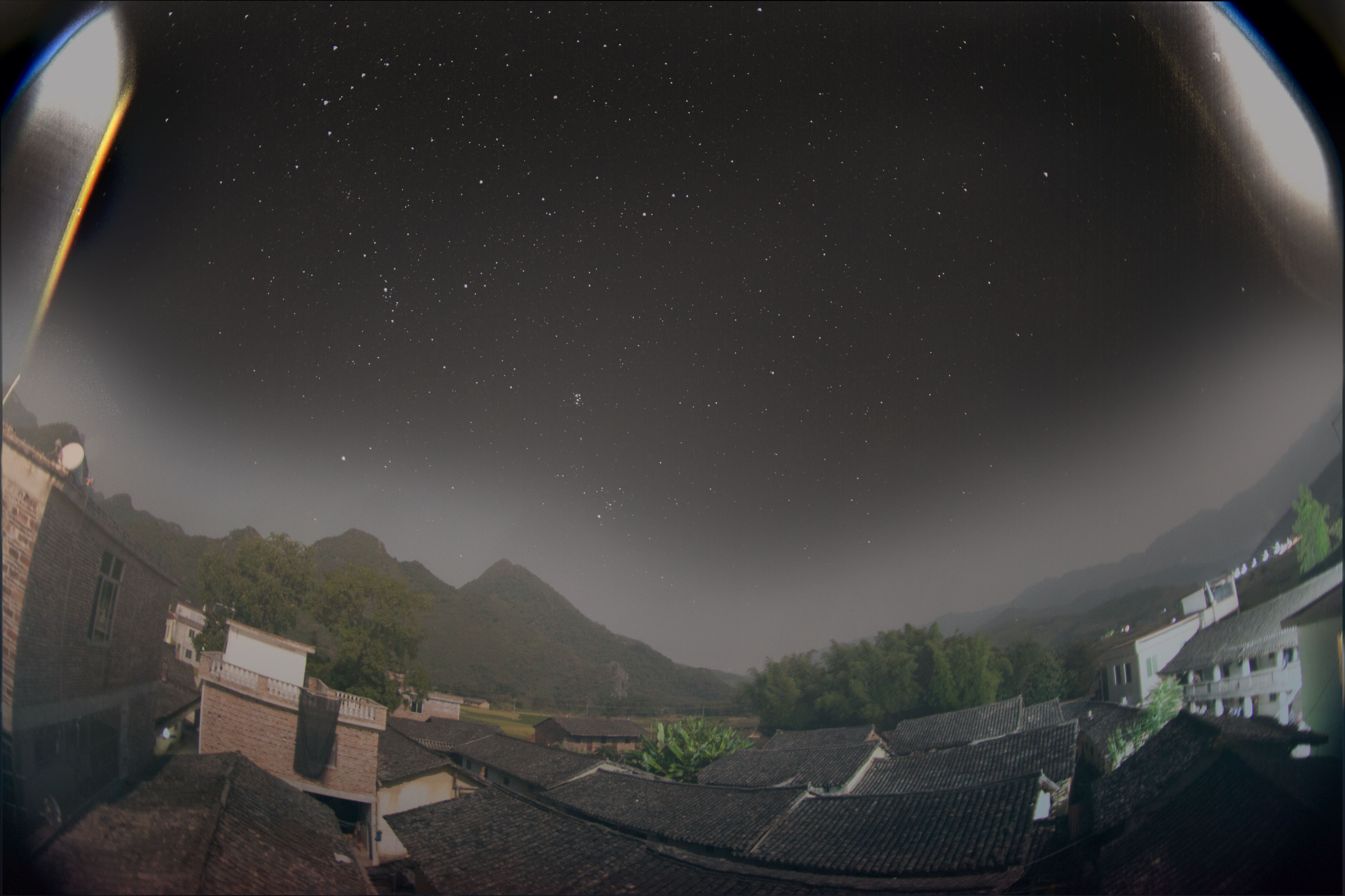 渐渐被淡忘的围龙屋上的星空-终.jpg