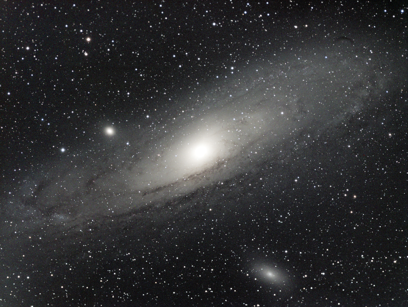 M31-LRGB-20141111-4-small.jpg