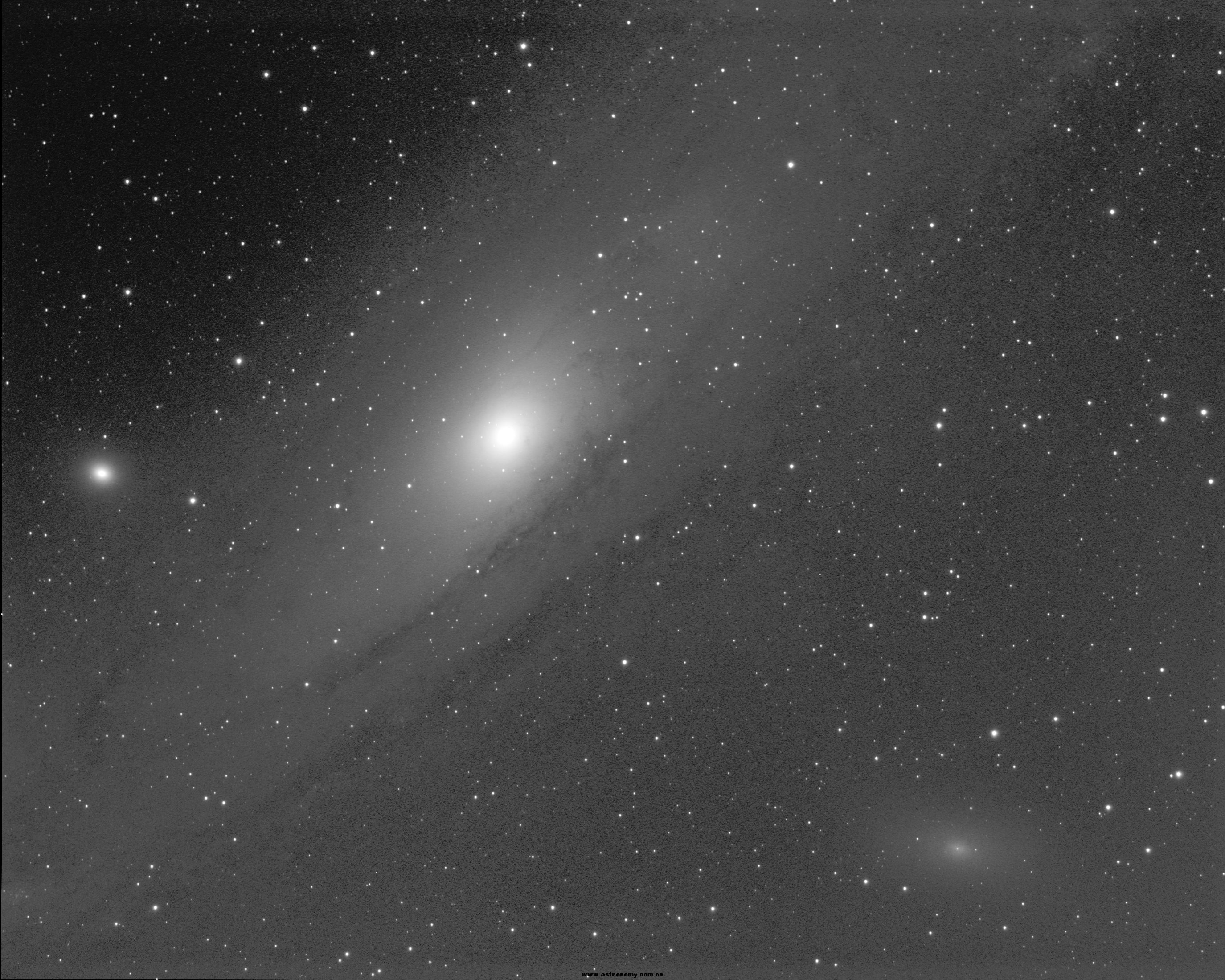 m31_100q_atikone_L_4min_1h56min_ddp.jpg