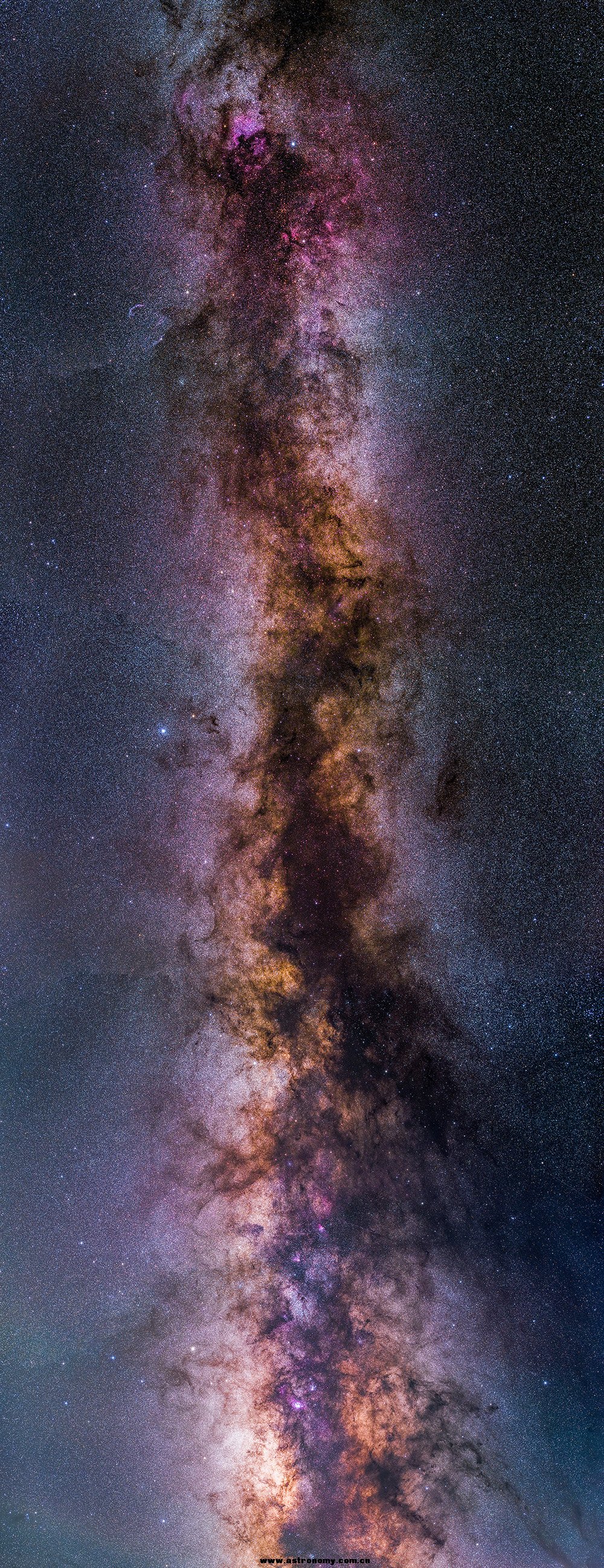 Milkyway_deeplong_20150617_v3_lit.jpg