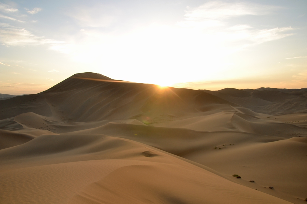沙漠日出.jpg