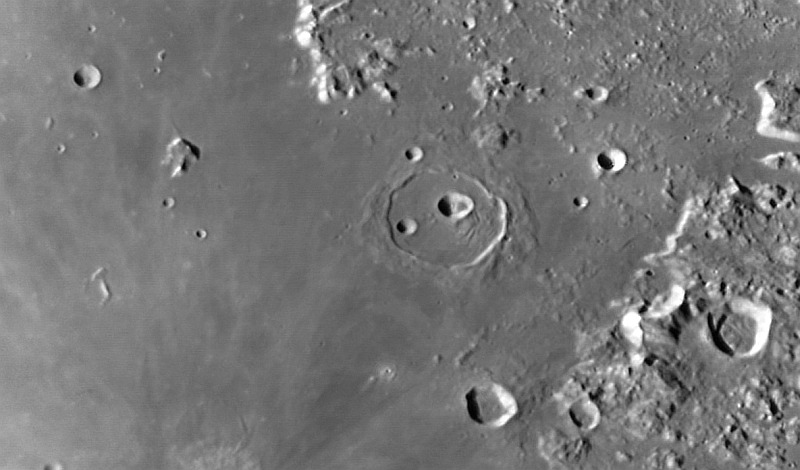 12_05h33m_c_pp_Cassini_crater.jpg