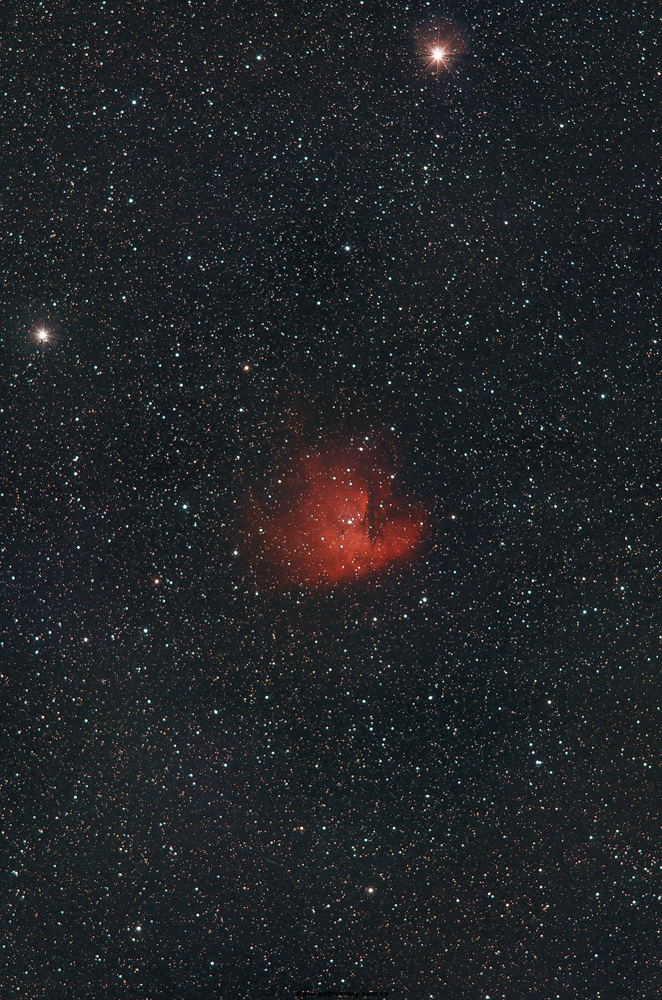 20151012_NGC281_204min_small.jpg