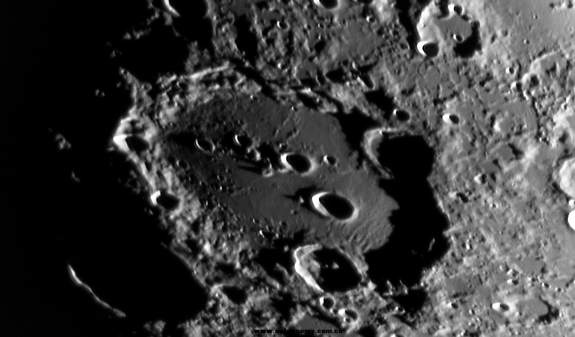 39_21h20m_c_pp_Clavius.jpg