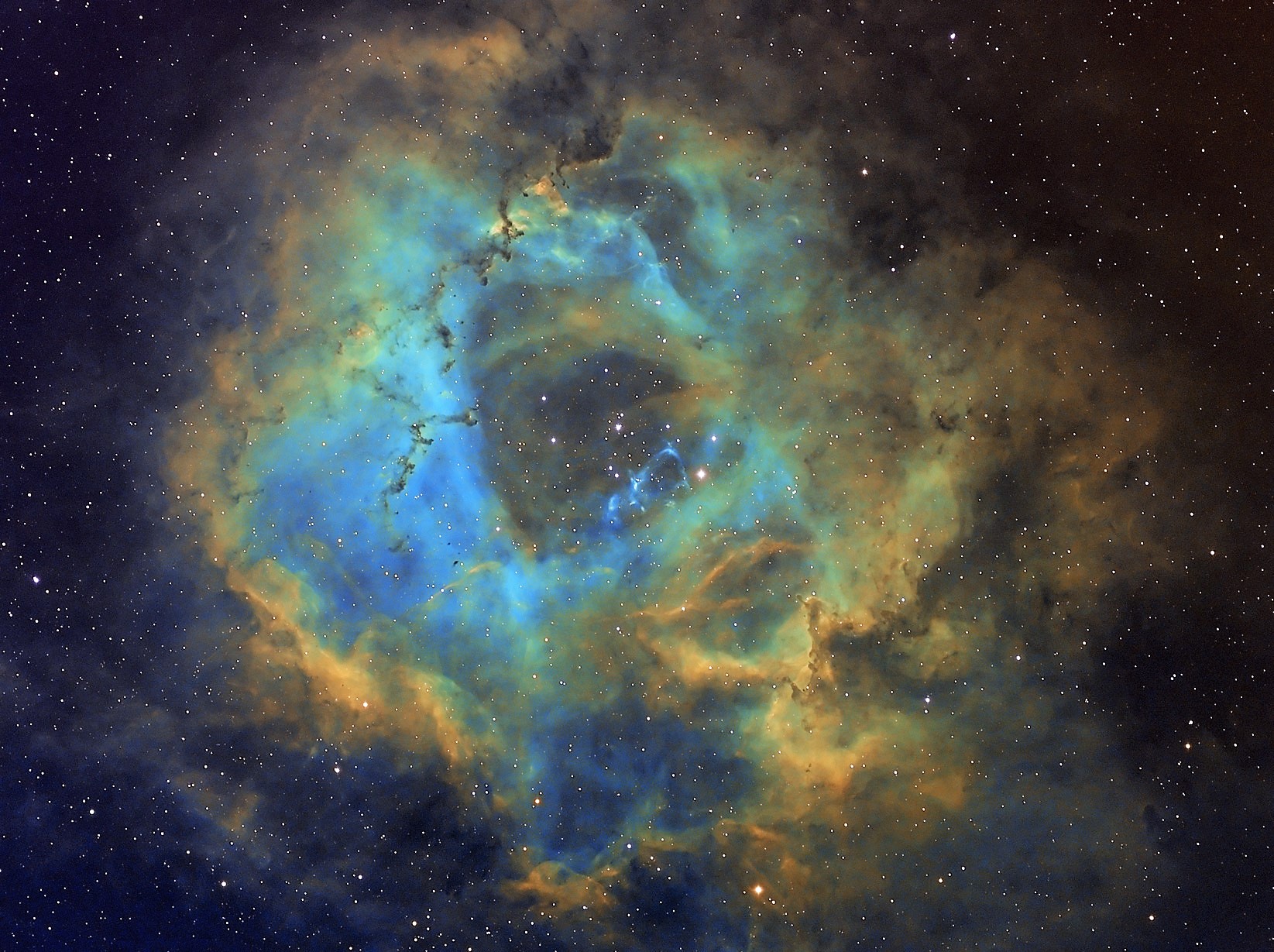 NGC2244-RGB-偏黄-2-small win10自动处理.jpg