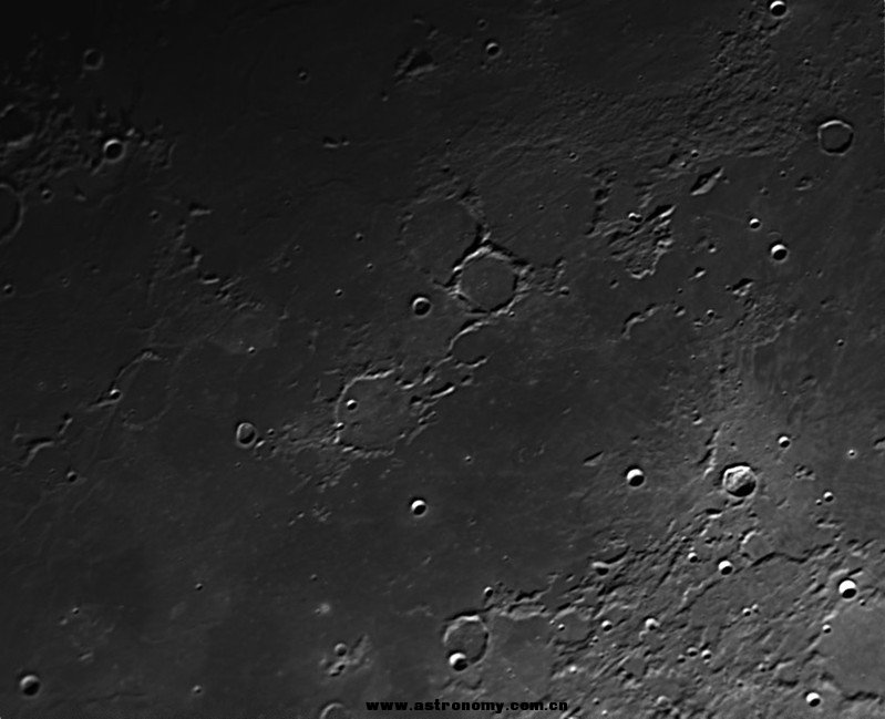 Moon_184949_g3_ap66rs.jpg