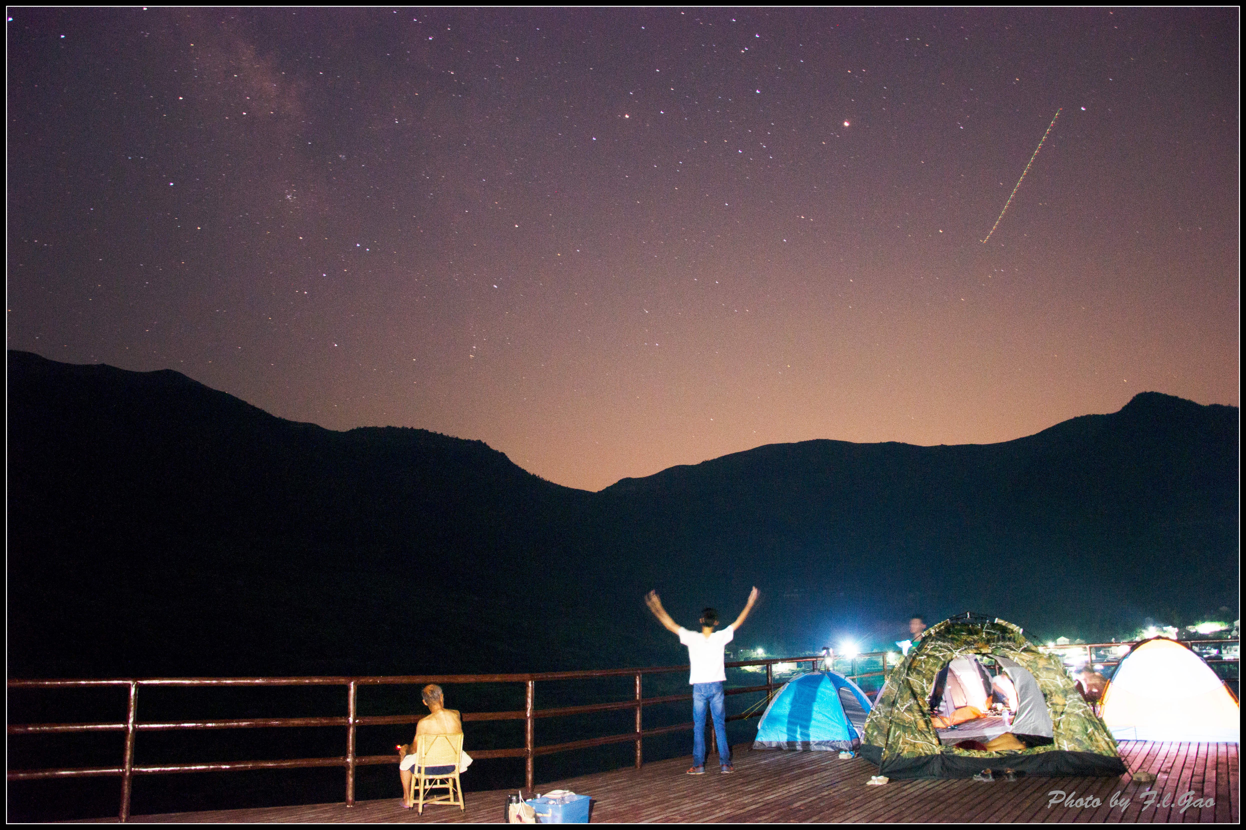 我和星空的合影_副本_小.jpg