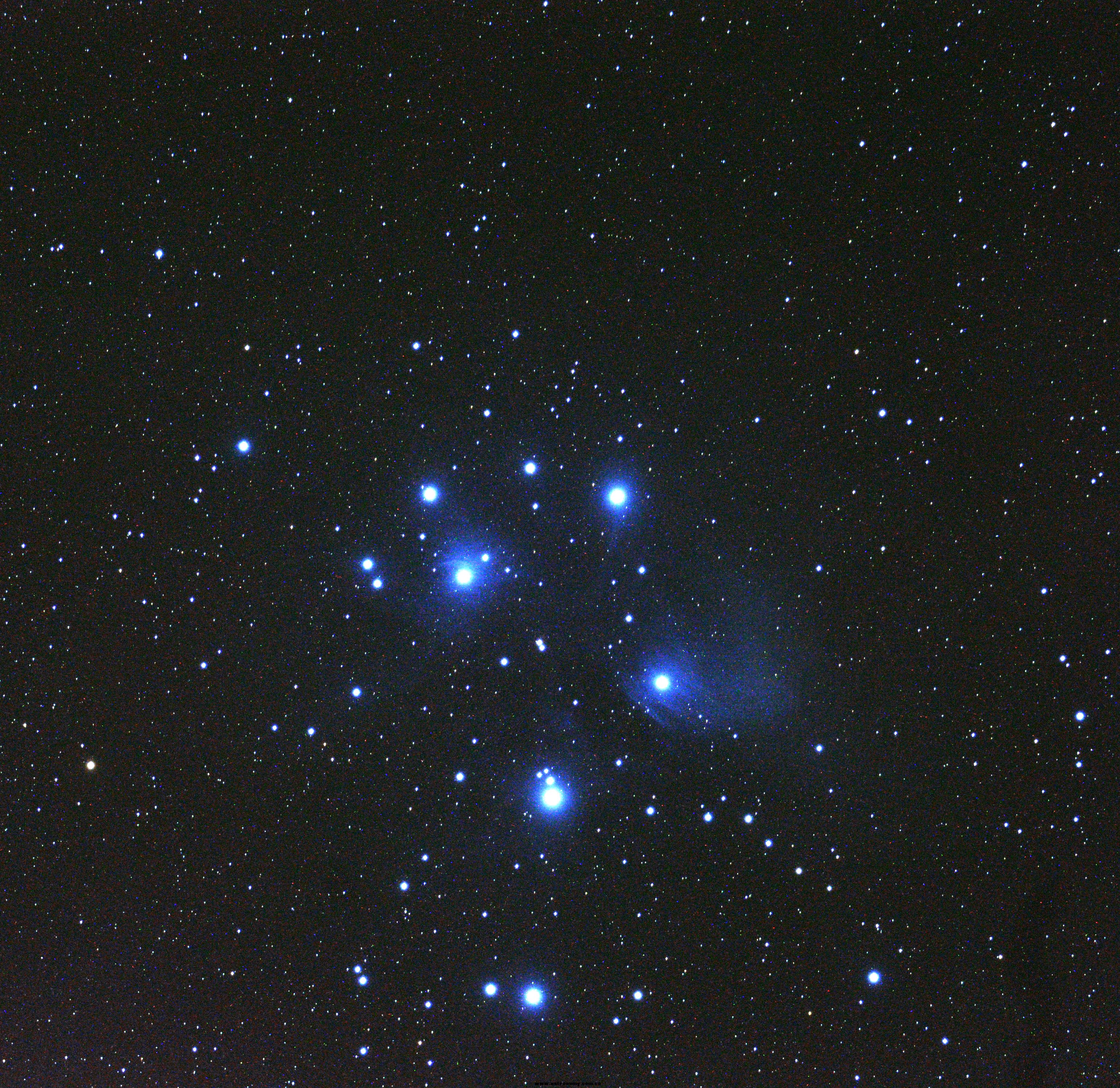 M45 昴星团.jpg