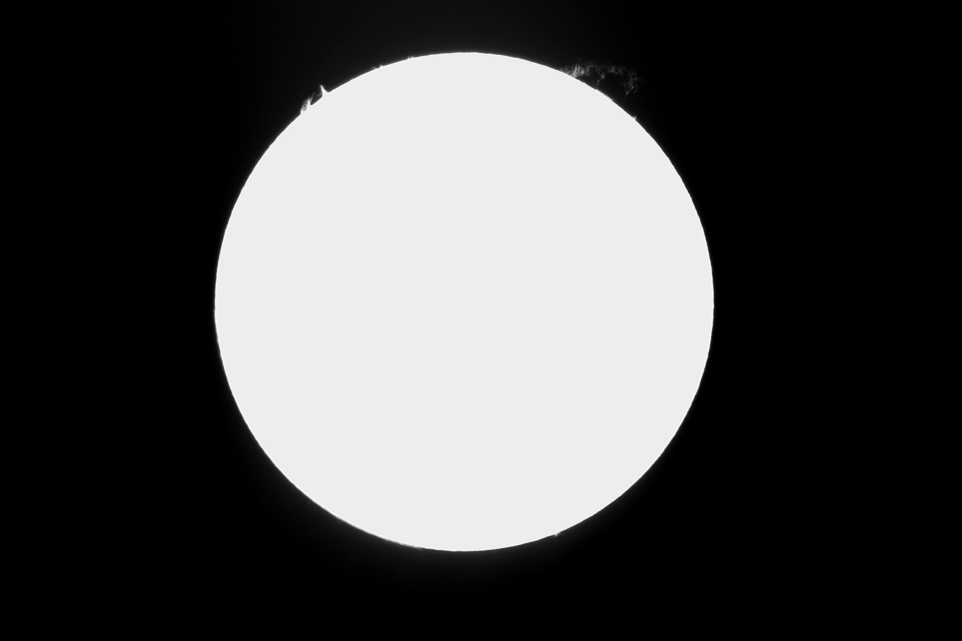 sun20161005-re-gray1.jpg