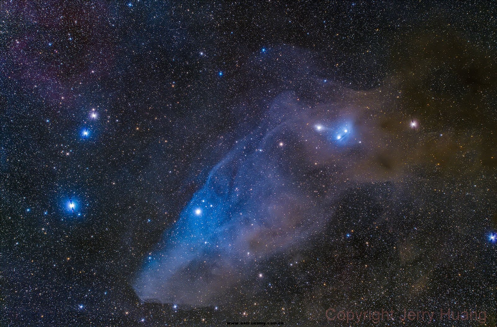IC4592