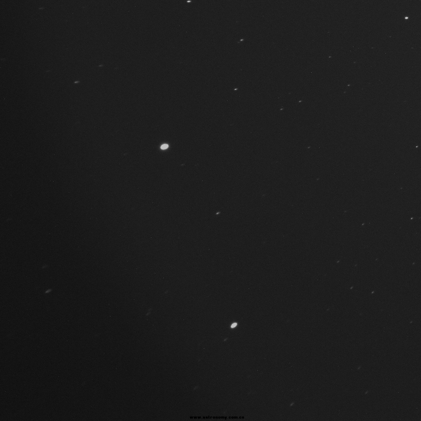 001102-M3-bw-星点-左下.jpg