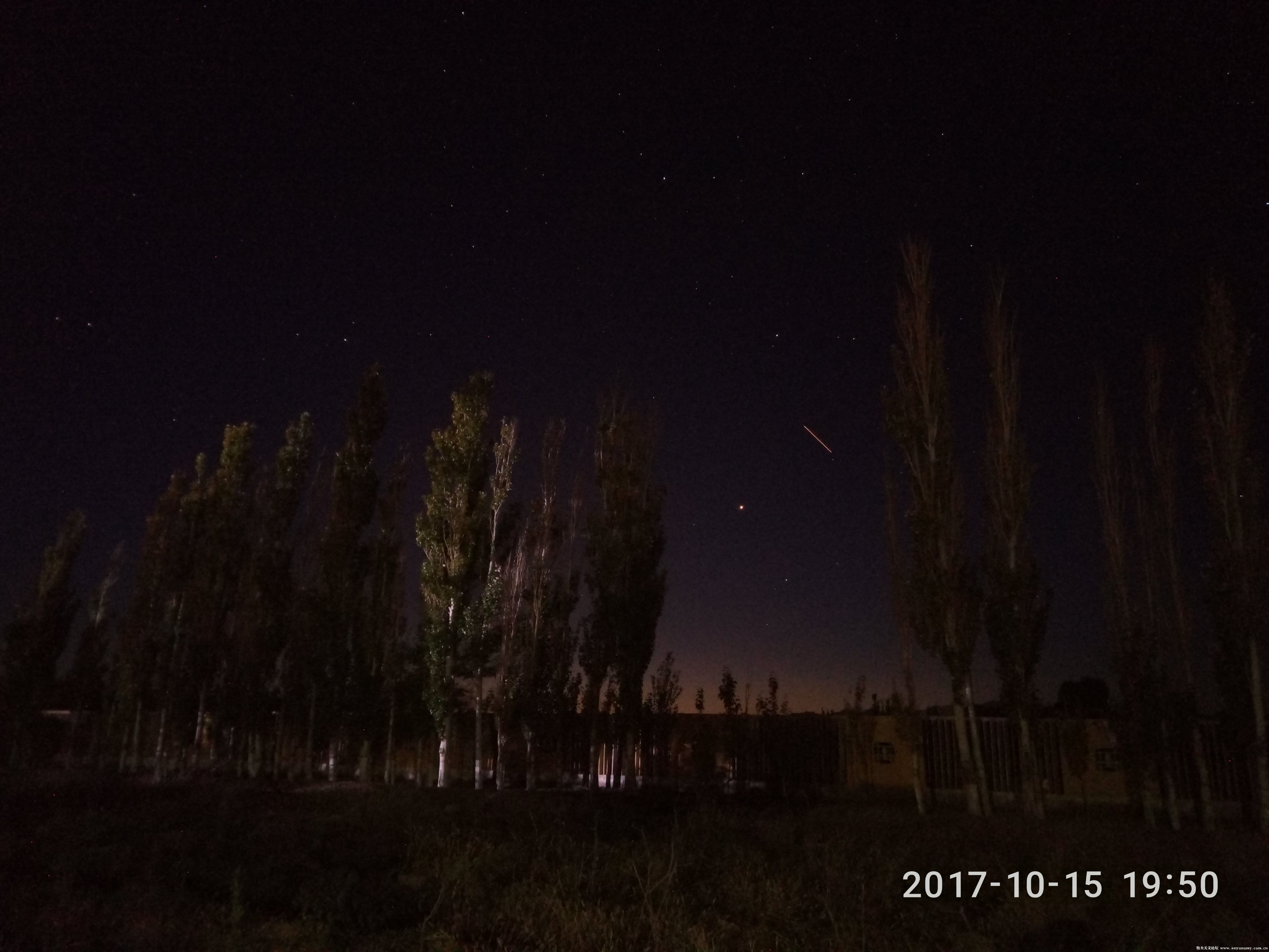 魅蓝U10，曝光10s，ISO-800