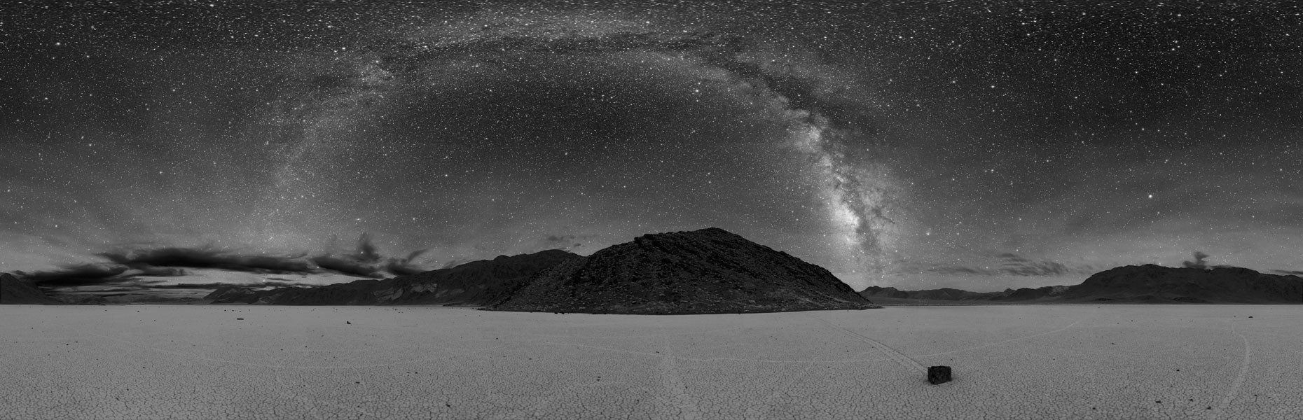 xin_dde5a2d5fa494ce39b607491e5de52f6_deathvalleysky_nps.jpg