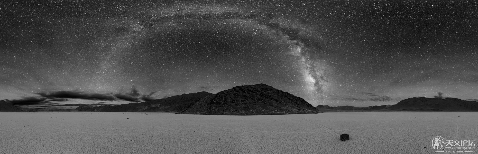 xin_dde5a2d5fa494ce39b607491e5de52f6_deathvalleysky_nps.jpg