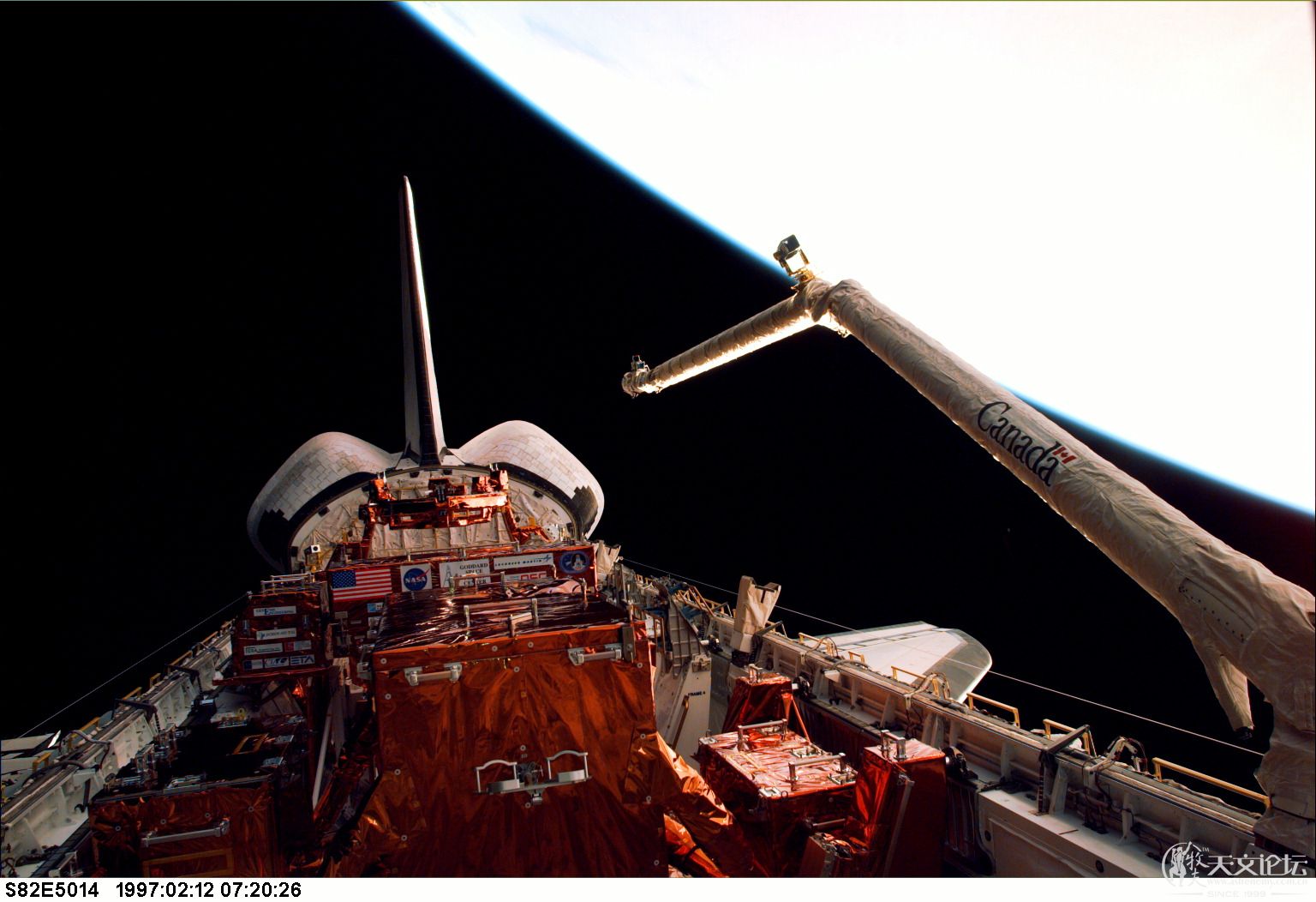 Hubble in Discovery.jpg