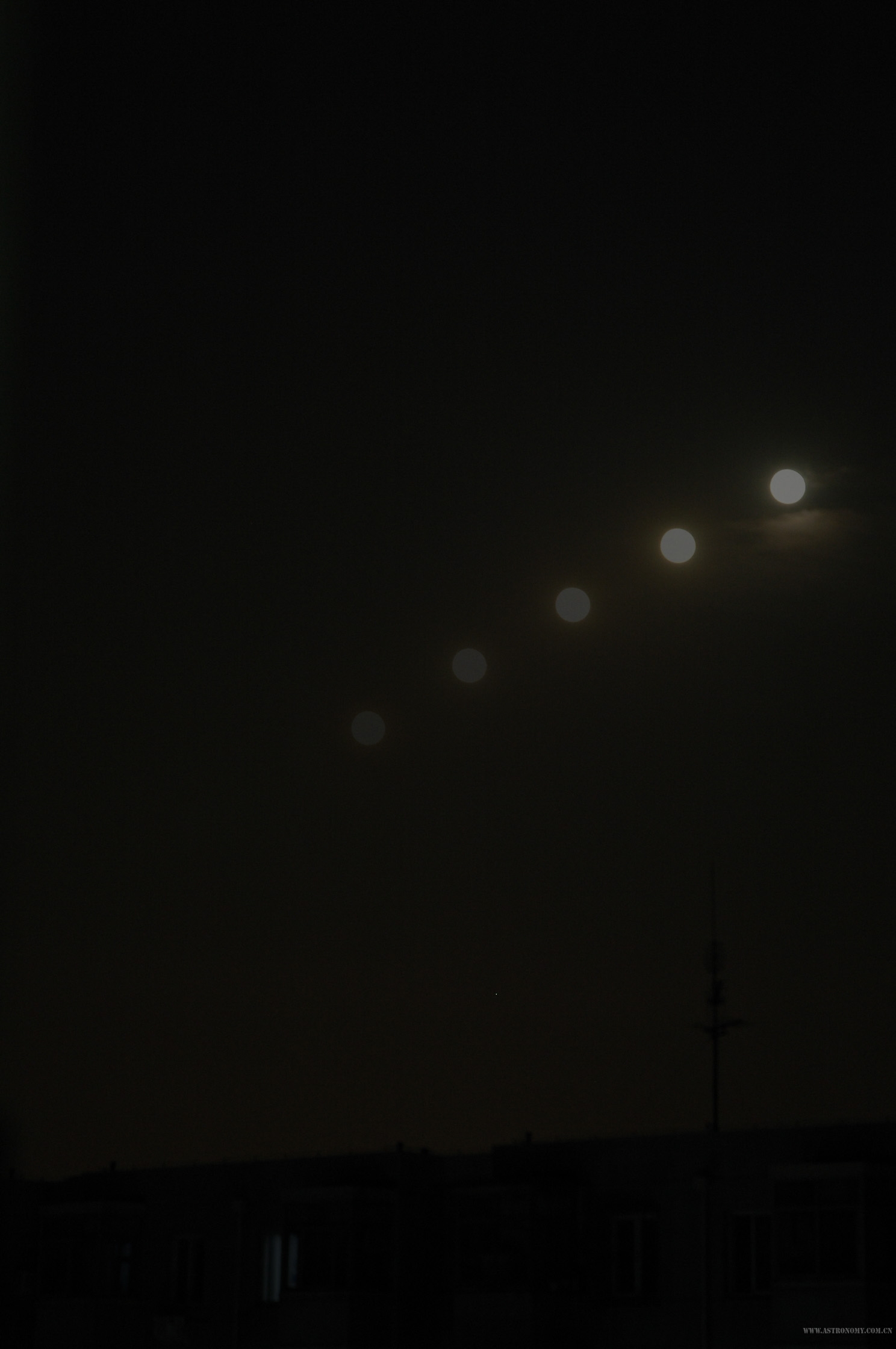 moon20070701.jpg
