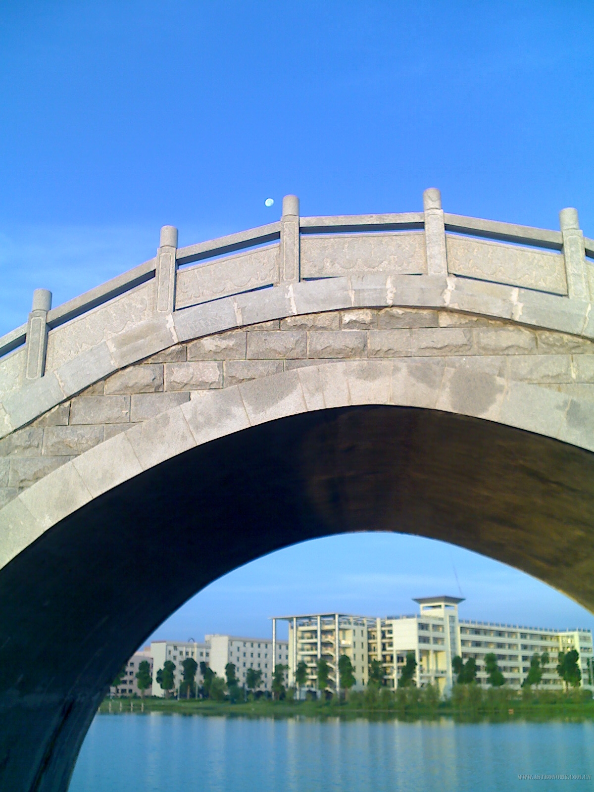 0704_060325.jpg