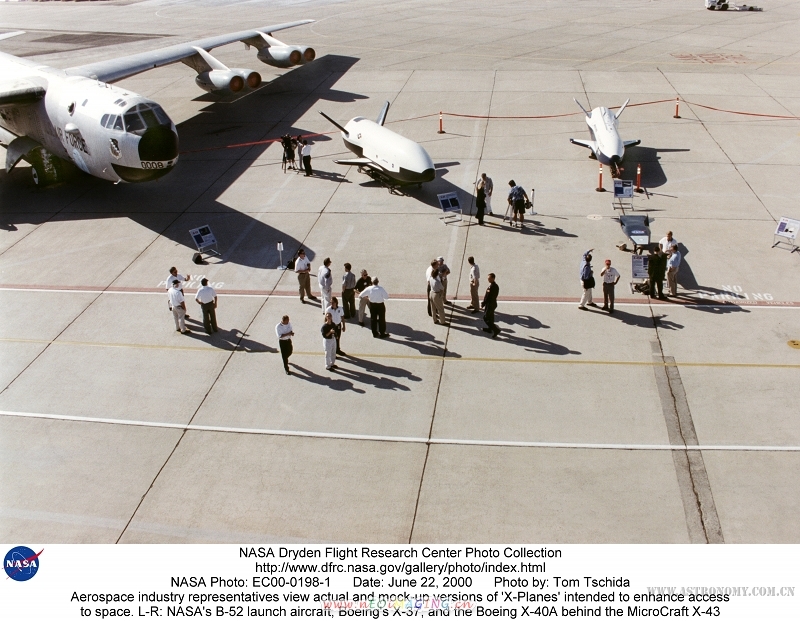 EC00-0198-1.jpg
