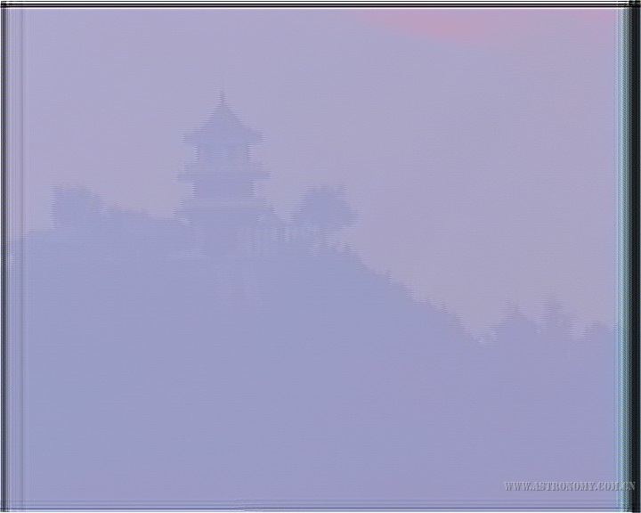 远处百望山.jpg