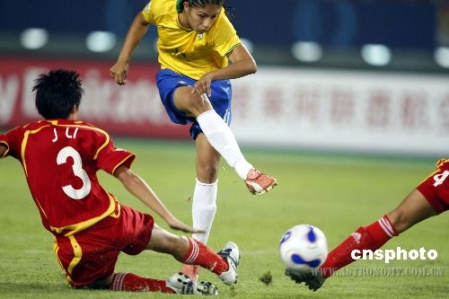 九月十五日，2007女足世界杯小组赛武汉赛区的比赛在武汉体育中心继续进行，中国队迎战女足劲旅巴西队，中国  ...