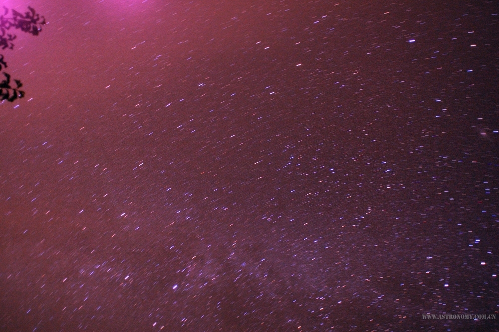 MOON001.jpg