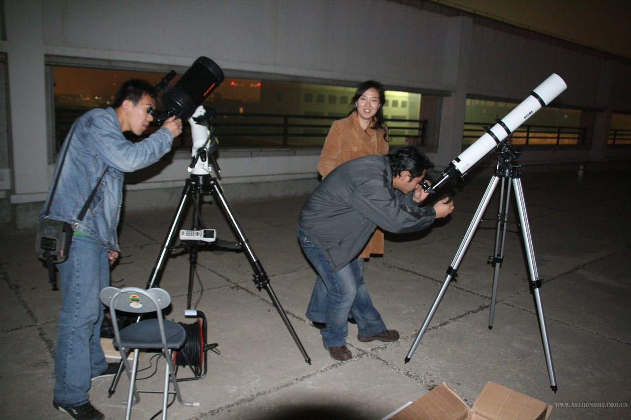 04一起观测彗星的几位星友2.JPG
