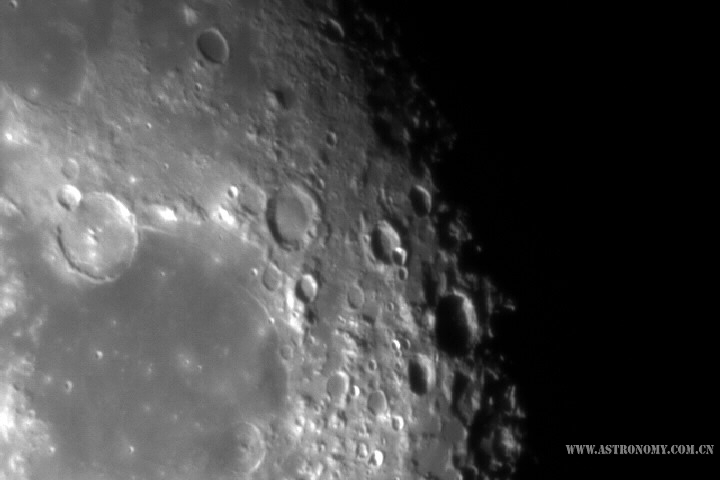 moon-2.jpg