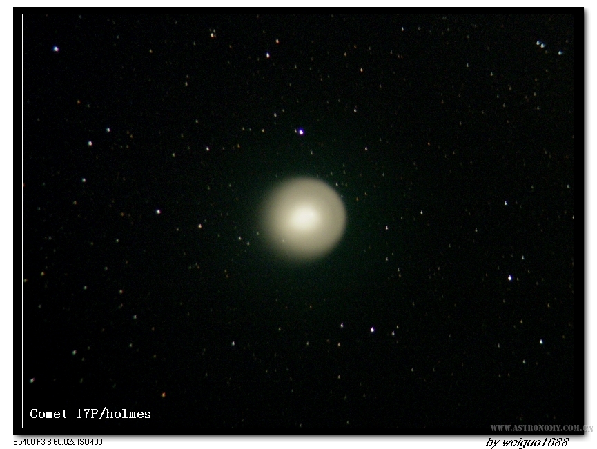 comet 17P/holmes，可以看到淡绿色的慧发