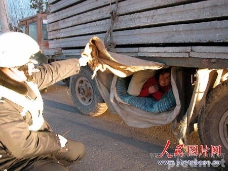 传说中的偷渡.jpg
