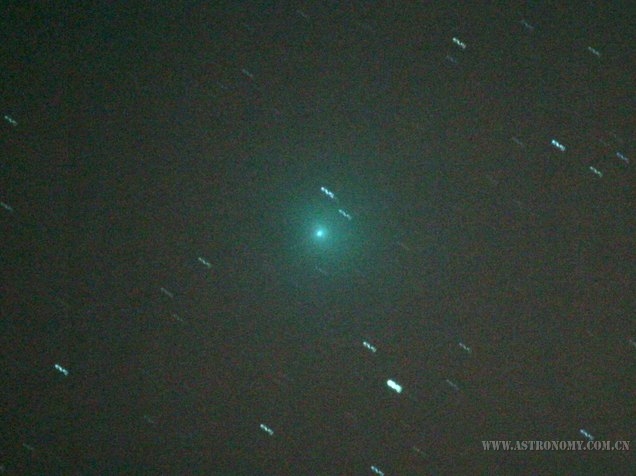 8p-0296-0306(11p,iso1600,30s)comet1.jpg