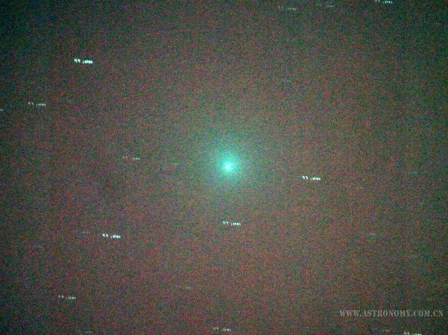 8P-0481-0504(15p,iso1600,30s)comet.jpg