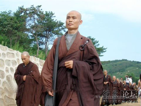威仪的大悲寺僧人.jpg