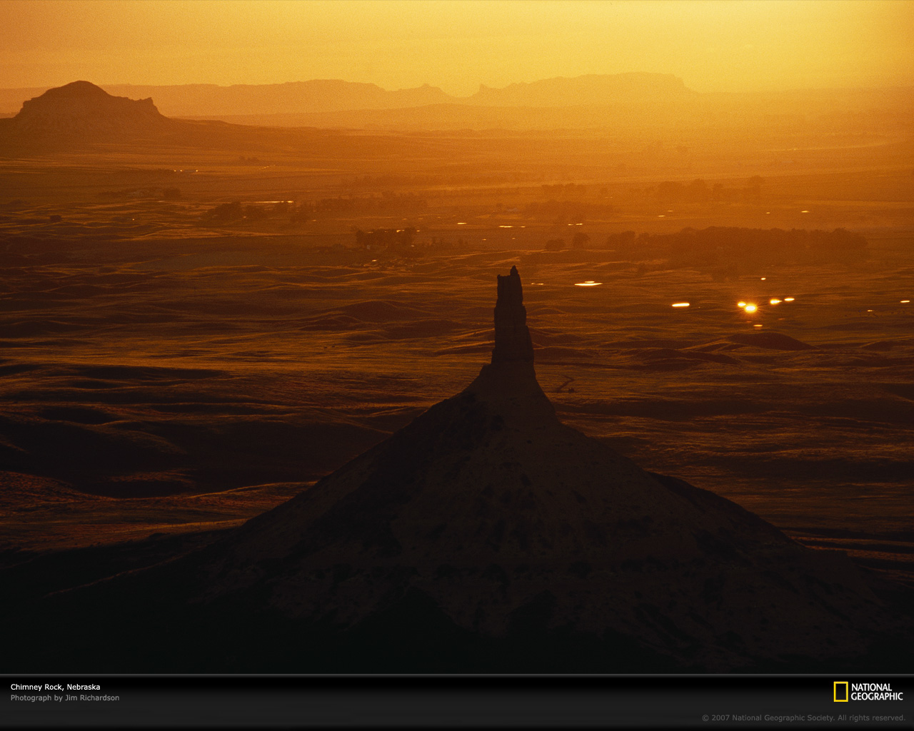 chimney-rock-nebraska-684788-xl.jpg