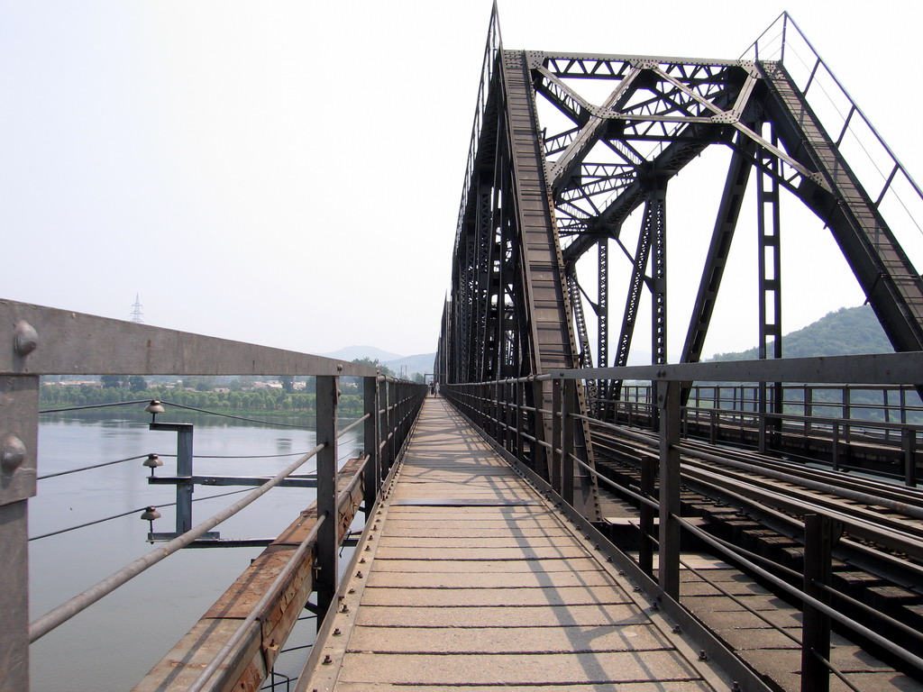 东团山铁路桥.jpg