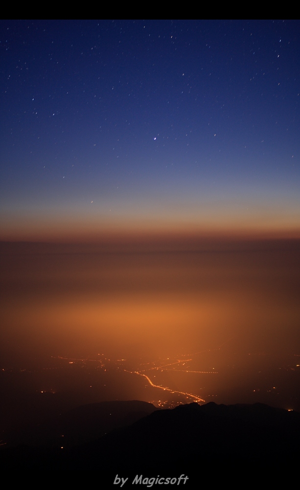 日出前的星光