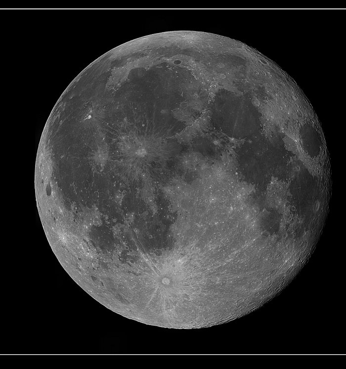 Moon28Aug07largemosaic.jpg