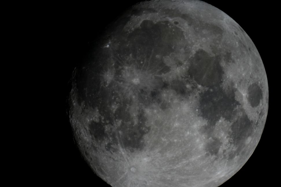moon_127_quater.jpg