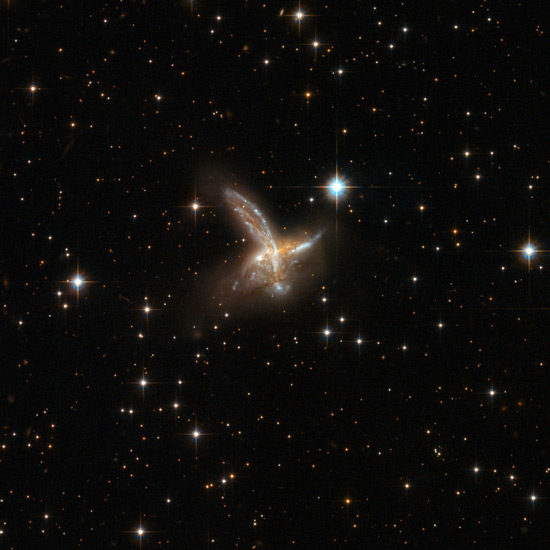 ESO 593-8.jpg