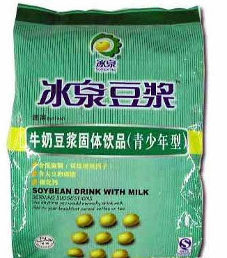 图为冰泉公司所产的“冰泉青少年豆浆”