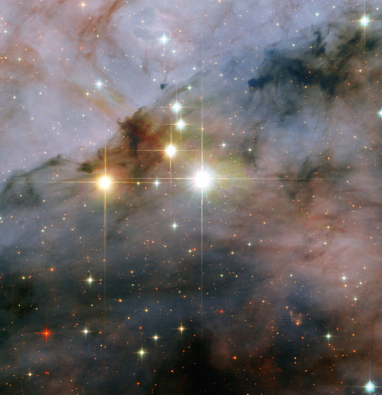 哈勃观测到两颗燃烧剧烈的超级恒星.jpg