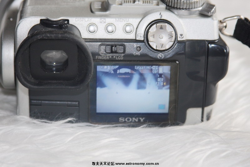 SONY F717 LCD屏幕.jpg