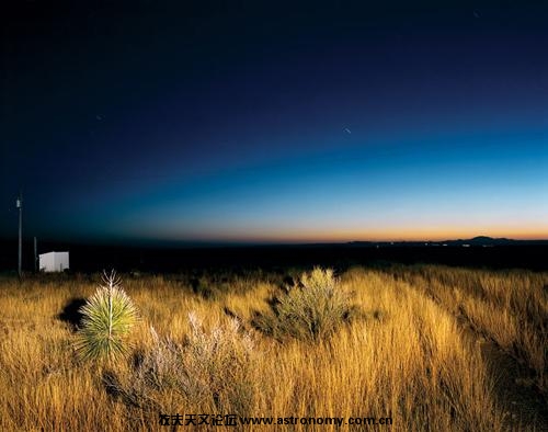 Marfa 德克萨其夜空中的日光.jpg