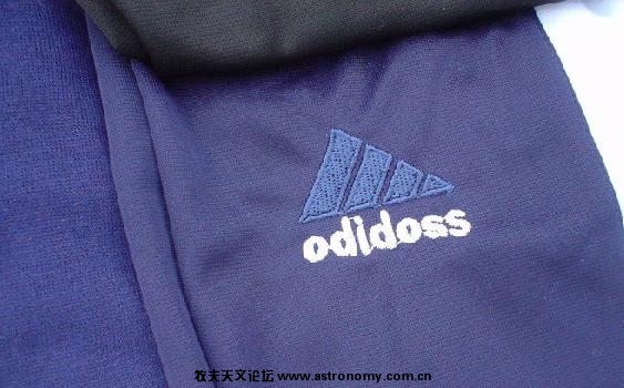 adidas 中文作阿迪达斯.jpg