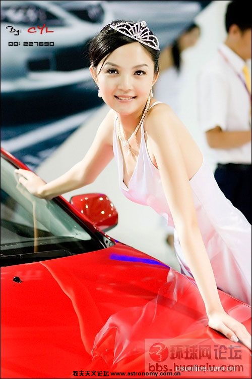 s3。中国顶级美女车模.jpg