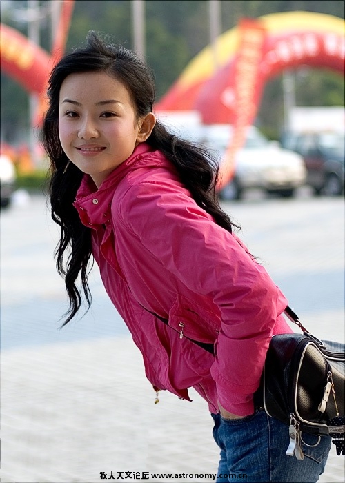 3.美女车模韩燕.jpg