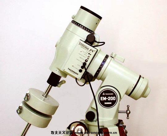 EM200 Temma-PC equatorial mount 2000.jpg