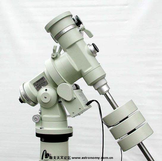 NJP Temma-PC equatorial mount 2000.jpg