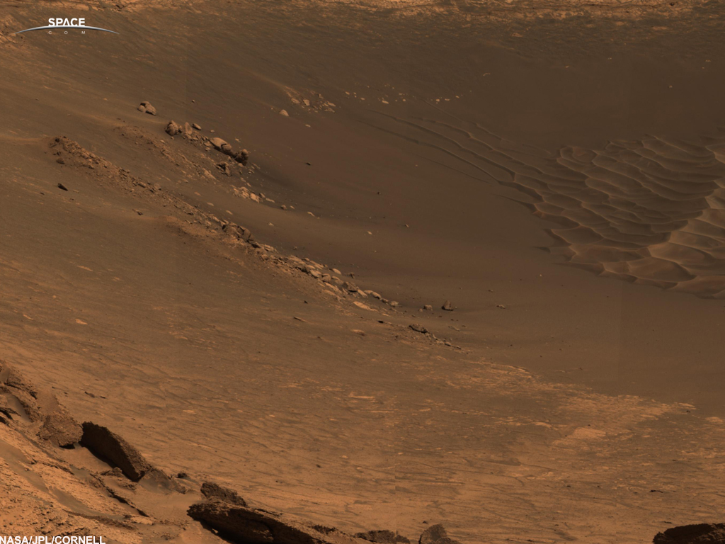 rovers2_opp_crater_1280.jpg