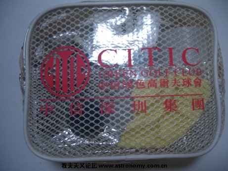 最多可以装四个目镜